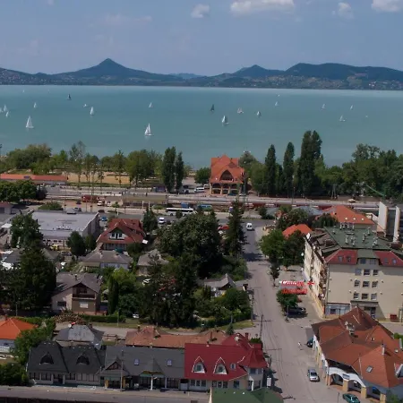 Fonyodi Centrum Apartment *